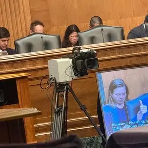Democrats urge warnings to federal officials against insider bets on prediction markets