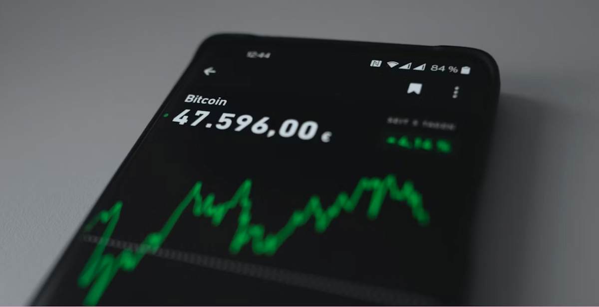 ballenas de bitcoin impulsan precio