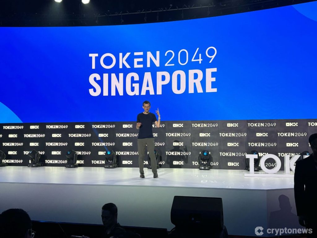 Vitalik Buterin  en Token2049 - Fundador de Cardano