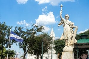 Presidente de El Salvador anuncia investimento em Bitcoin "enquanto for possível"