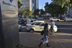 Receita e PF fazem operação contra importação ilegal com criptomoedas