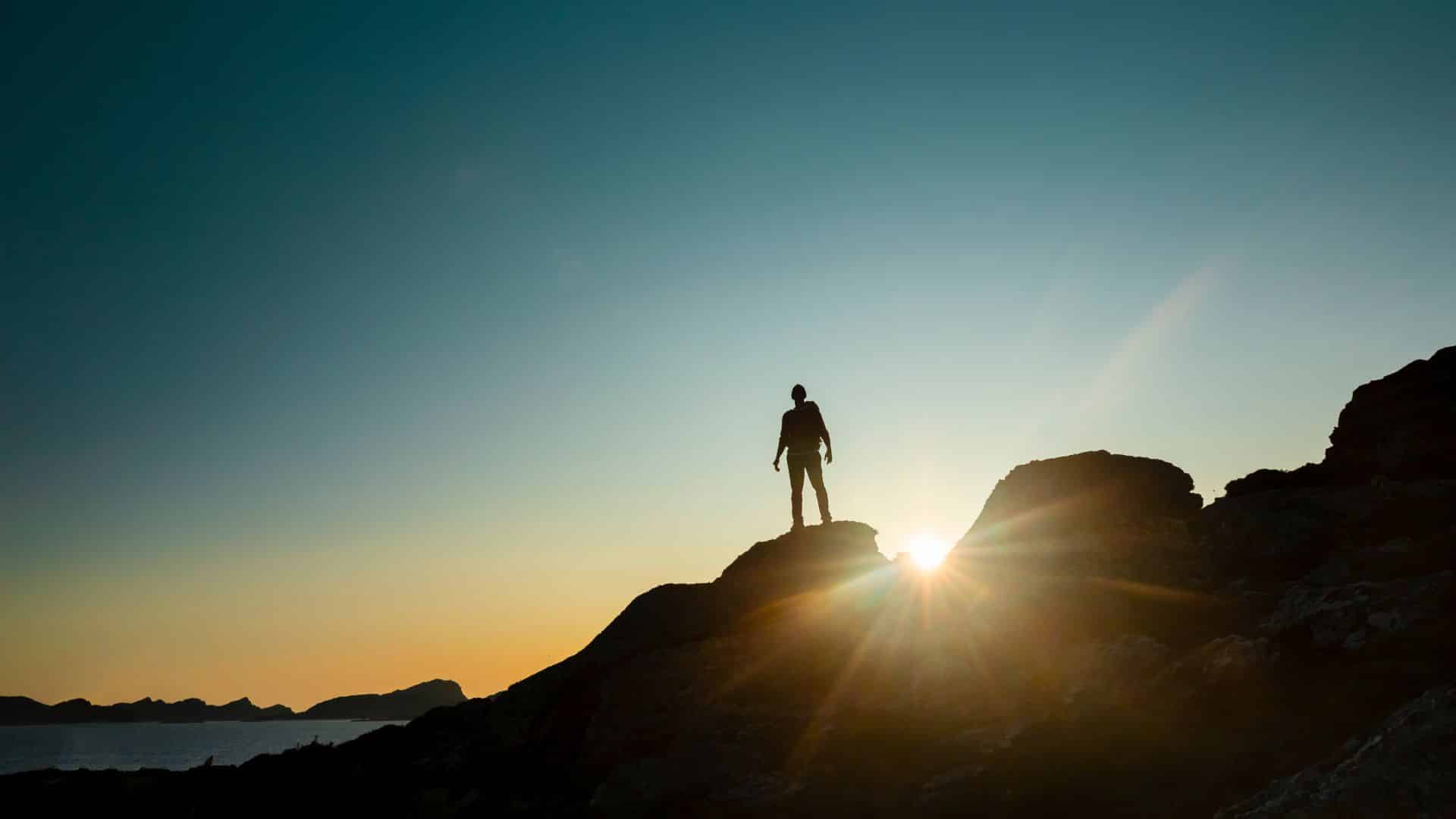 Carl Rinsch kertoi osaavansa ennustaa salamaniskuja ja tulivuorenpurkauksia.