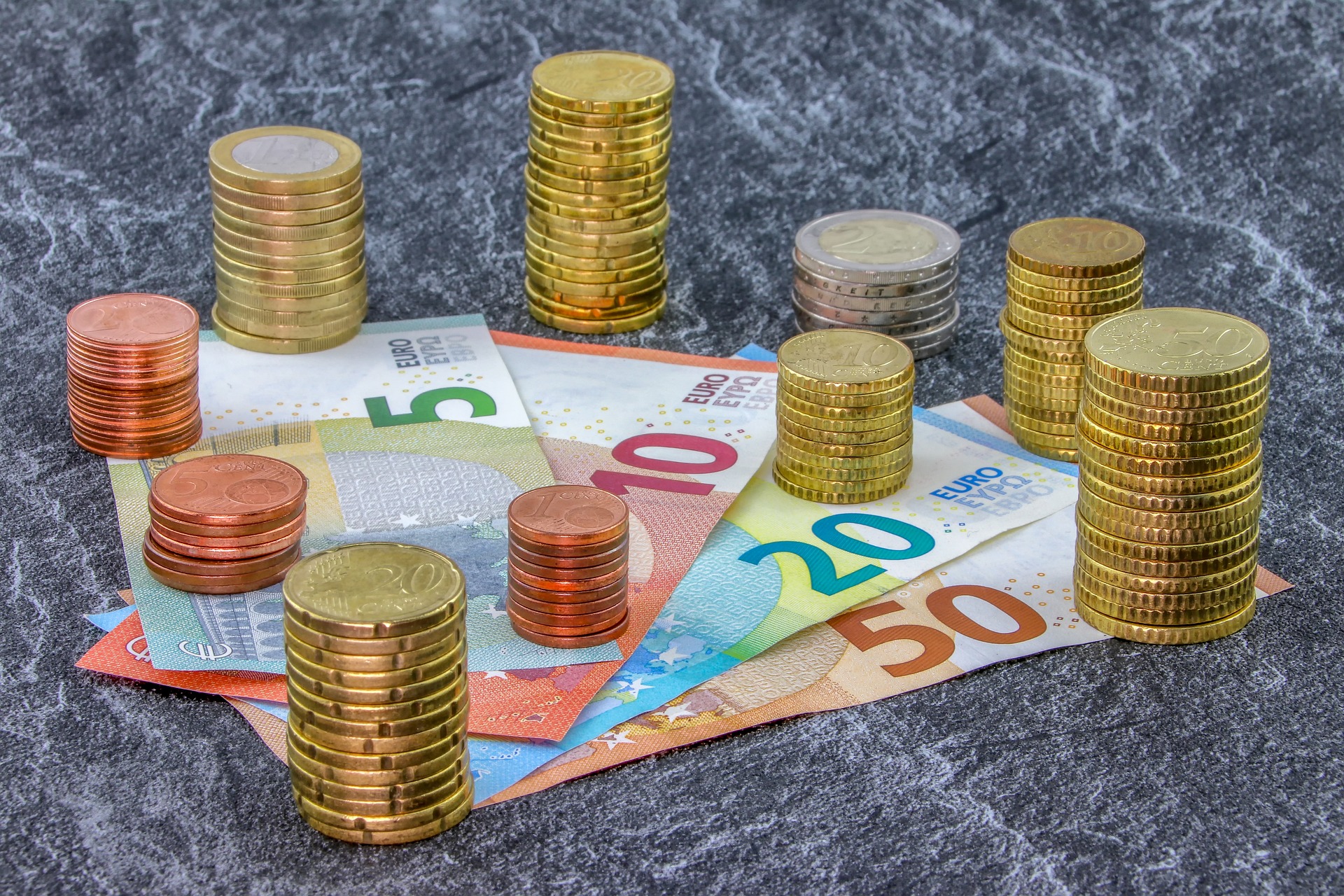 Münzen und Scheine Euro