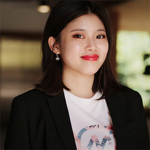 Carylyne Chan photo