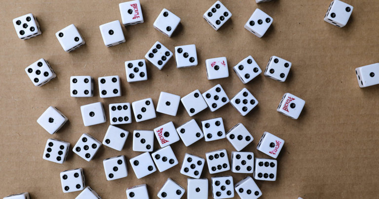 The importance of yielding randomness on blockchains