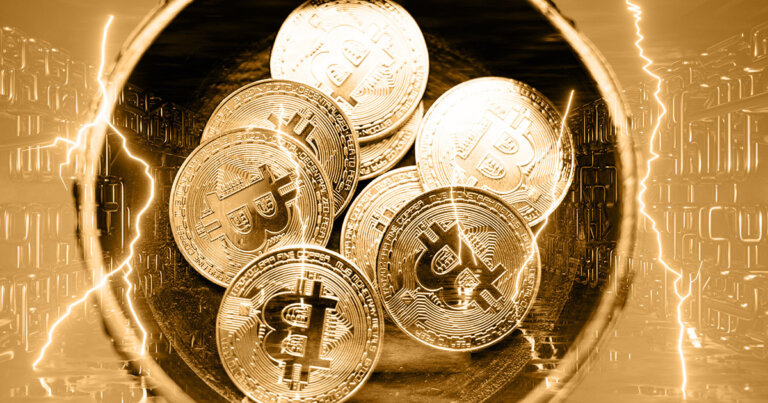 Bitcoiners direct Jordan Peterson to Lightning Network over GoFundMe