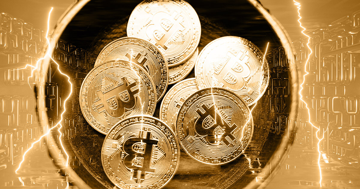 Bitcoiners direct Jordan Peterson to Lightning Network over GoFundMe