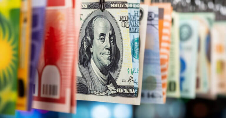 TradFi foreign exchange currency trading in decline as stablecoins usage surges