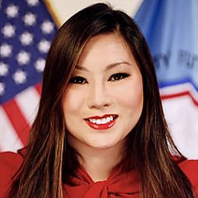 Caroline Pham photo