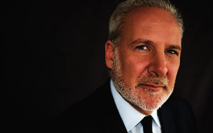 Peter Schiff Named 'Most Clueless Bitcoin Nocoiner', Beats Warren Buffett