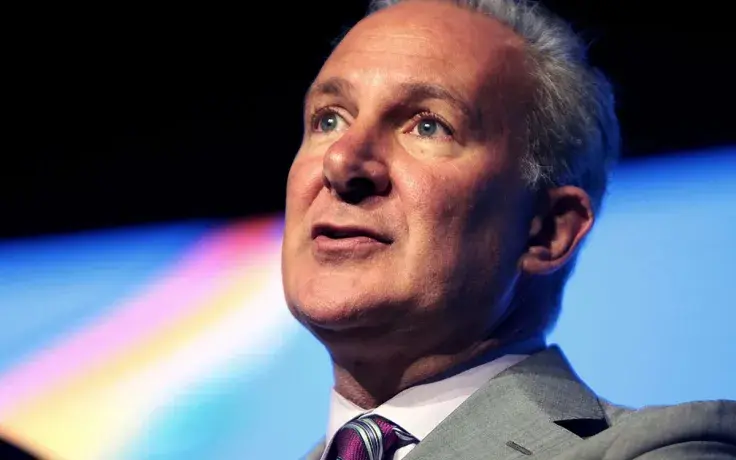 Gold (XAU) Moons, Bitcoin (BTC) Crashes Back to Earth: Peter Schiff