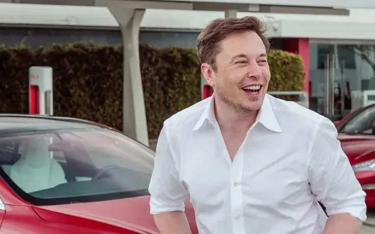 Bitcoin (BTC) $100,000 "Laser Eyes" Flashmob Supported by Elon Musk "For a Day"