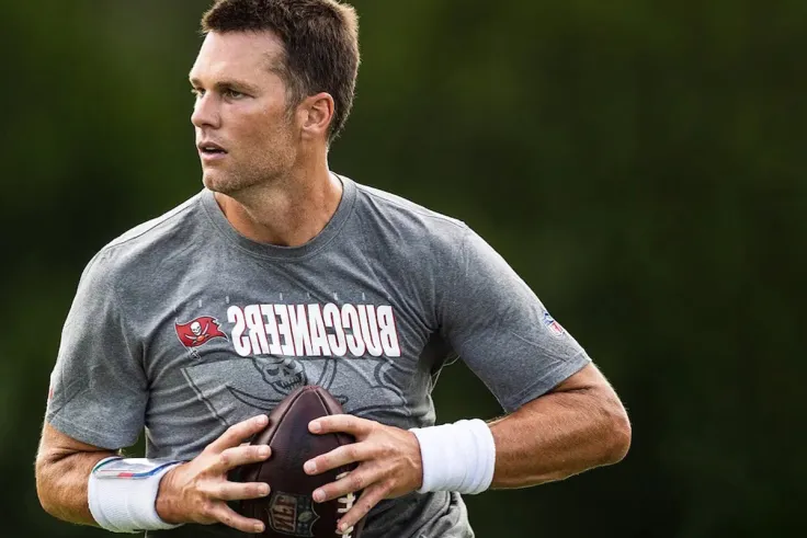 Superstar Quarterback Tom Brady Joins Team Bitcoin