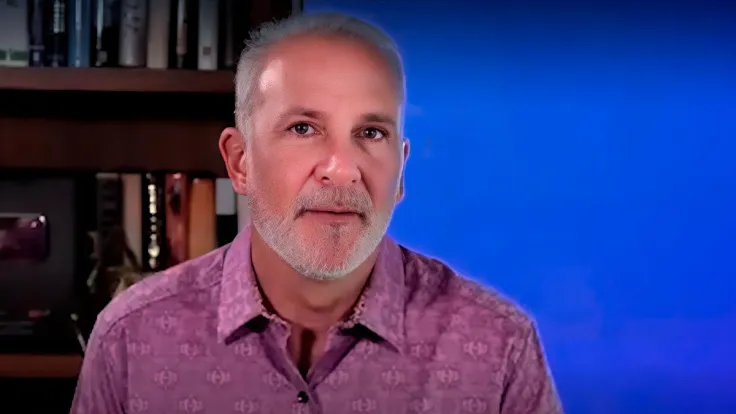 Bitcoin May Test Support Below $10,000 Due to This Pattern Forming: Peter Schiff