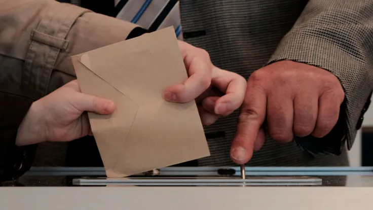 President Who Lost $56 Million in Bitcoin Trading Seeks Reelection