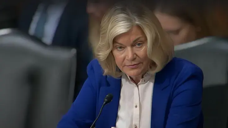 Pro-Bitcoin Senator Lummis Promises to Leash SEC as She Stands With Kraken 
