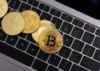 ¡Alerta de volatilidad! El interés abierto de Bitcoin se desploma, pero los analistas mantienen el optimismo