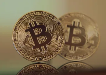 Extended Wave 5 Scenario Puts Bitcoin Price Above $300,000 With Step-Like Structure In Place