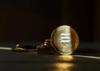 Solana en la Cuerda Floja: ¿Las Ballenas Preparan una Venta Masiva?