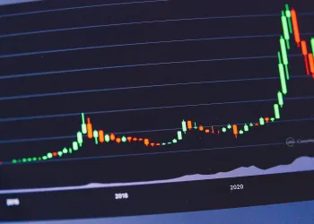 Can VeChain Reach New Heights? Analyst Predicts Potential Bull Run