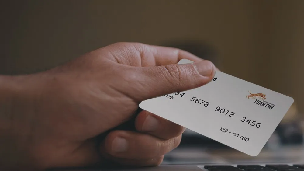 プリペイド式デビットカードでATMから出金できる