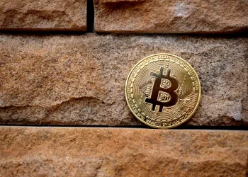 Bitcoin Signals Strength As Long-Term Holder Realized Cap Surges Past $20 Billion – Details
