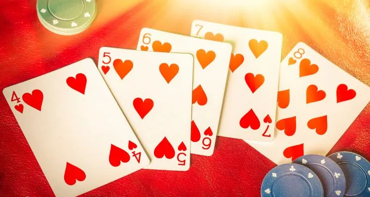 2. Straight Flush (eilė ir spalva)