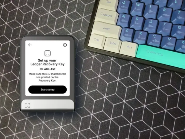 Ledger Flex showing Ledger Recovery setup