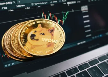 Το Dogecoin συνεχίζει να δέχεται πίεση μετά τις μαζικές κινήσεις φαλαινών