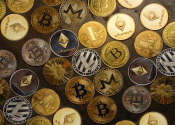 Három bálna által jóváhagyott altcoin, amelyet érdemes november előtt megvenni