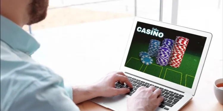 Į ką atkreipti dėmesį renkantis casino online?